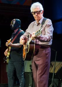 Nick Lowe & Los Straitjackets